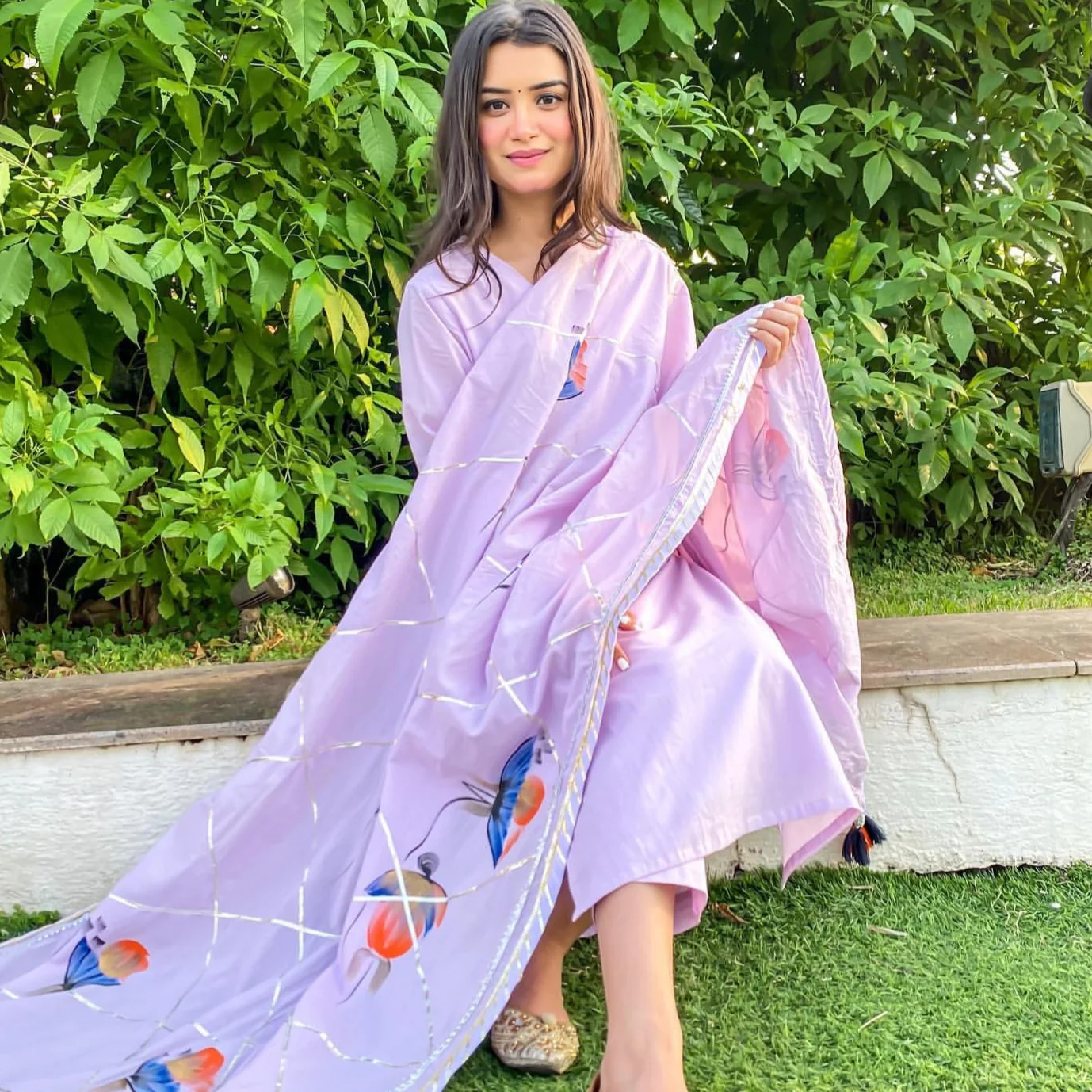 Bunaai Lilac Handpainted Dupatta Suit Set (Set of 3) - Woolfily