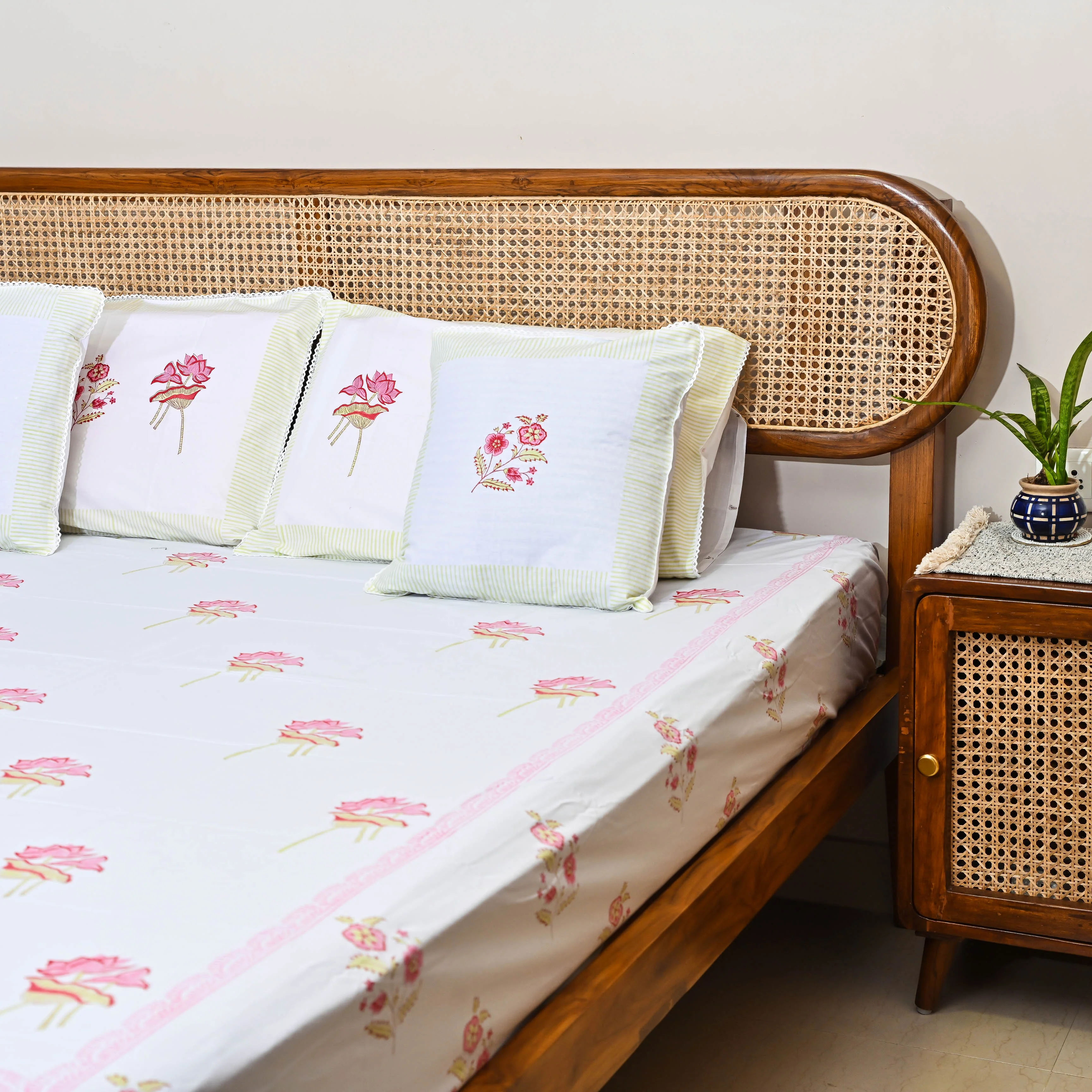 Bunaai ComfoBuddy Handblock Printed Bedsheet - Woolfily