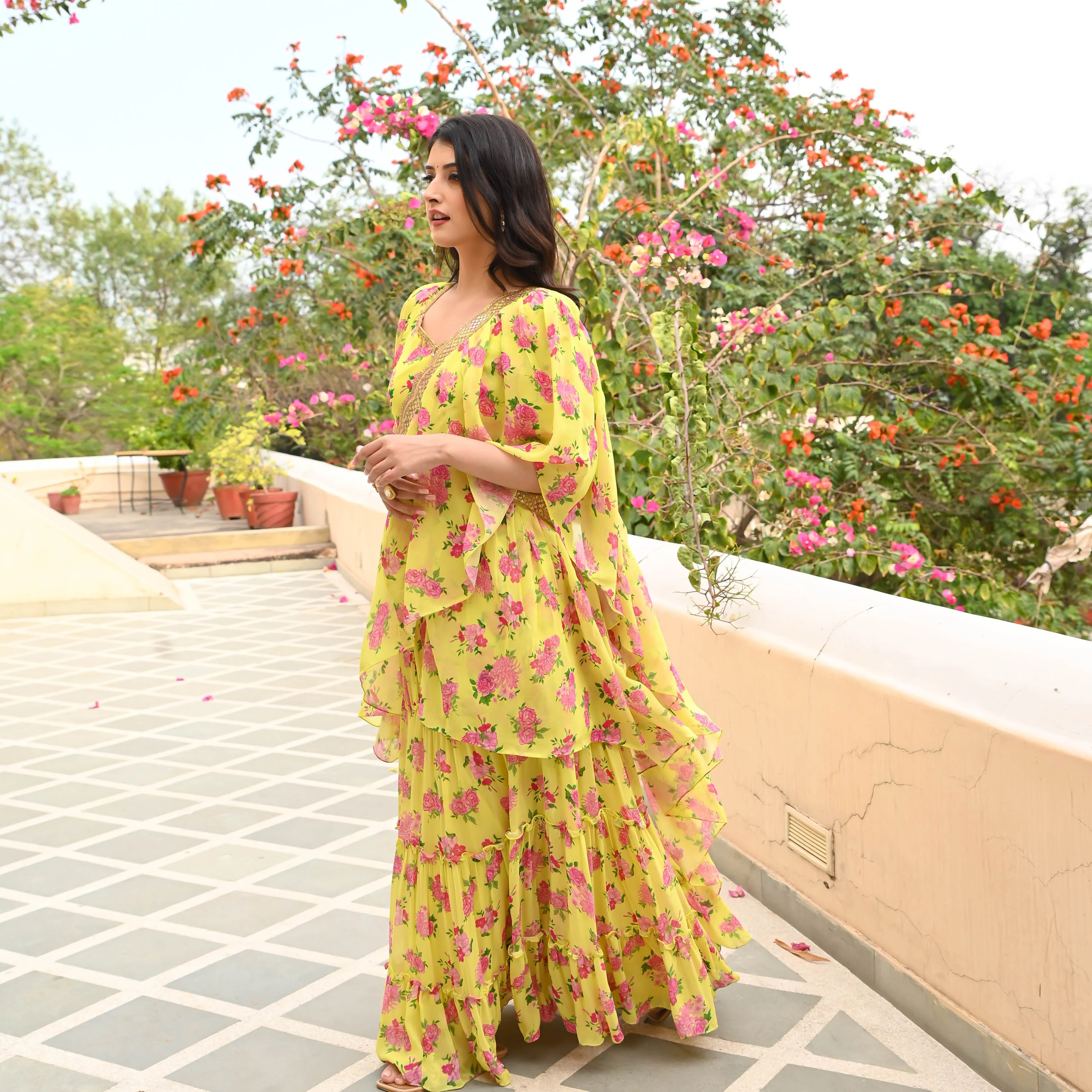 Bunaai Kusum Floral Draped Saree - Woolfily