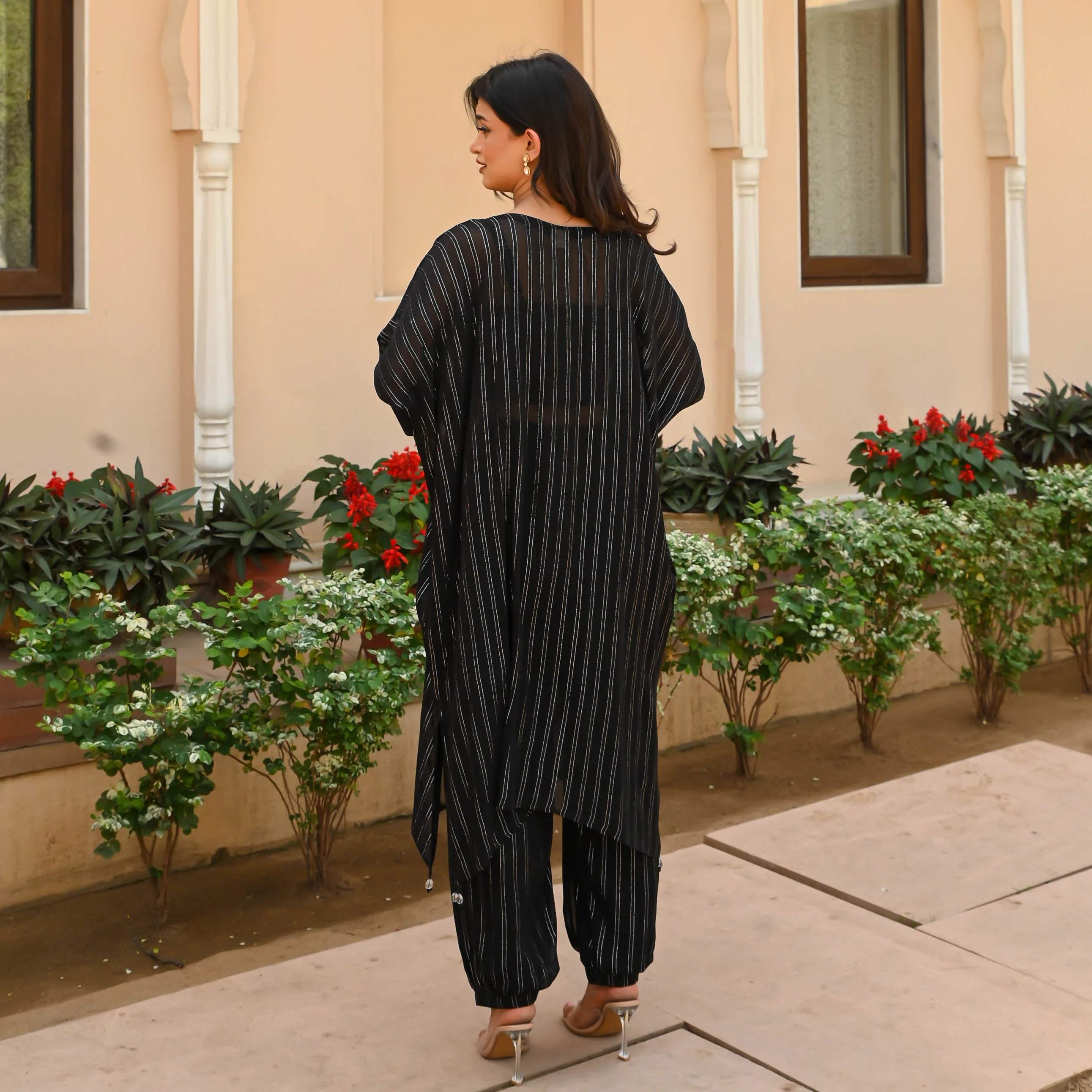 Bunaai Black Silver Lurex Kurta Pants - Woolfily