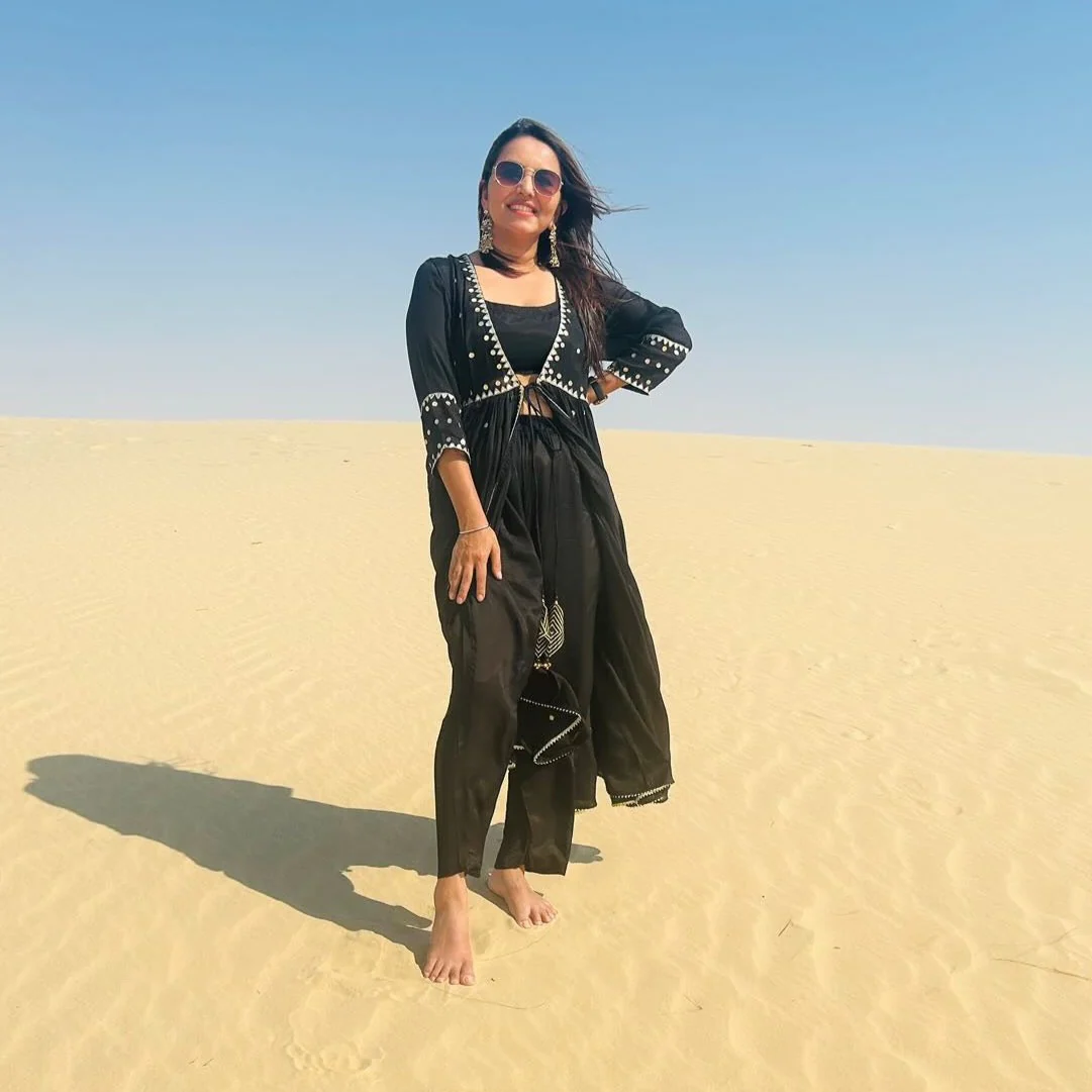 Bunaai Mirror Work Kurta Set - Woolfily