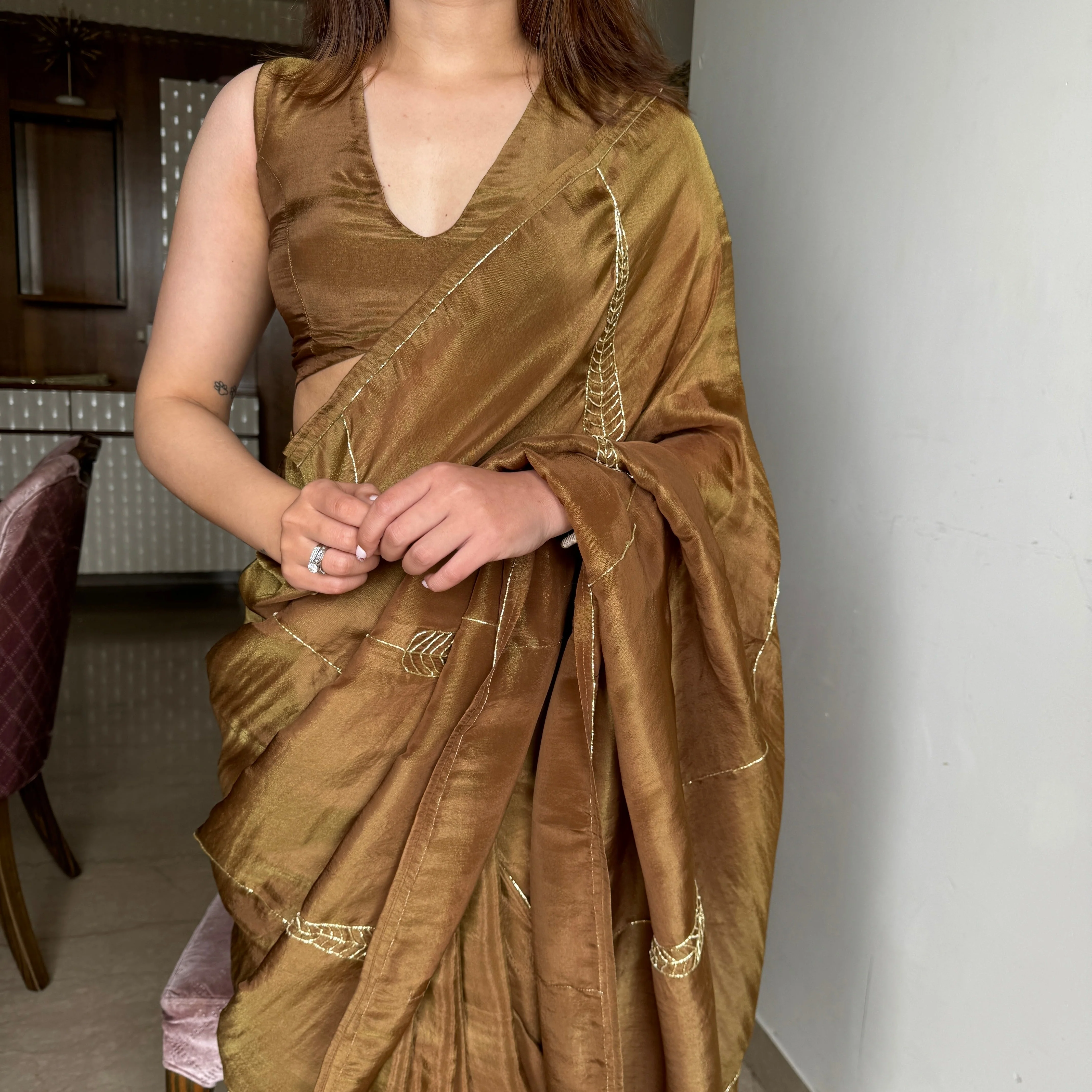 Paisley Embroidered Tissue Saree - Woolfily