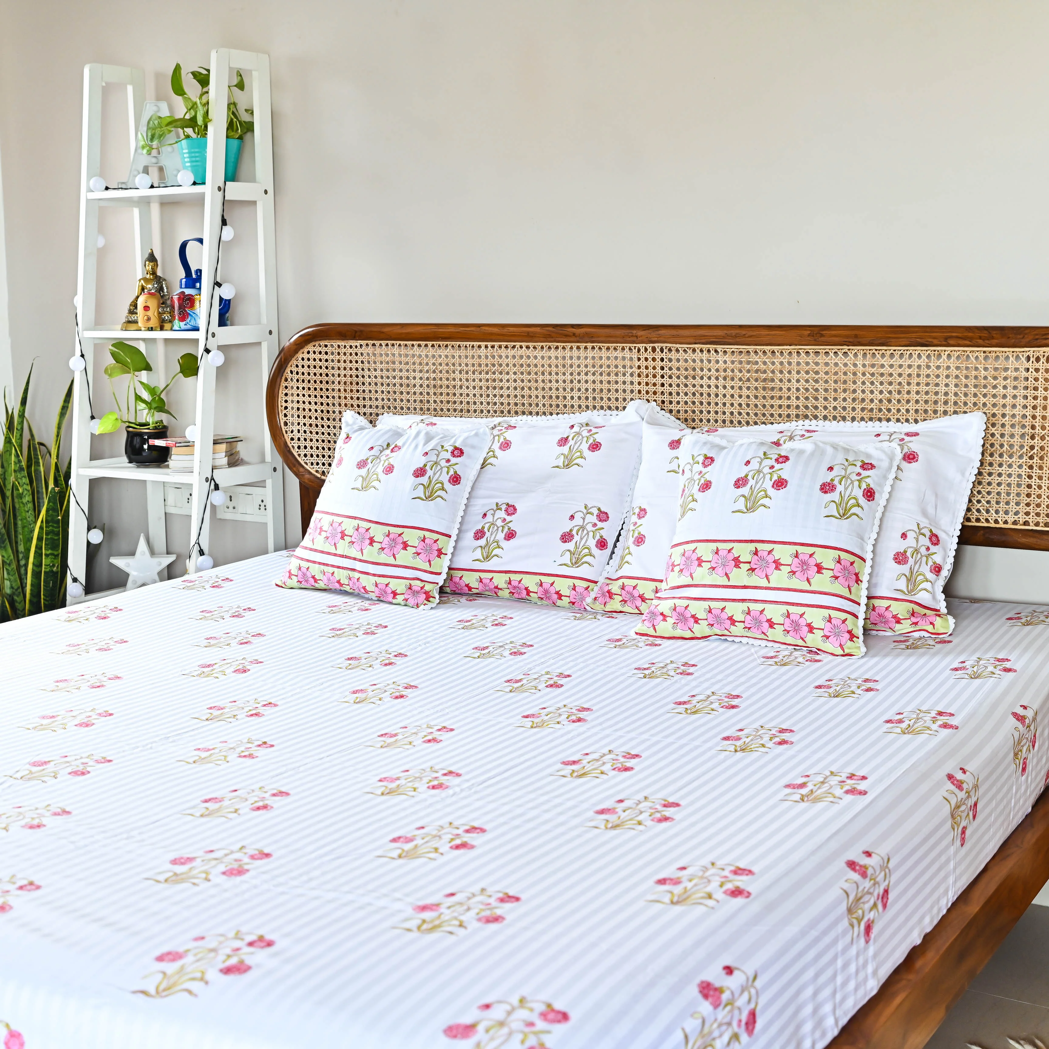 Bunaai Serene Handblock Printed Bedsheet - Woolfily