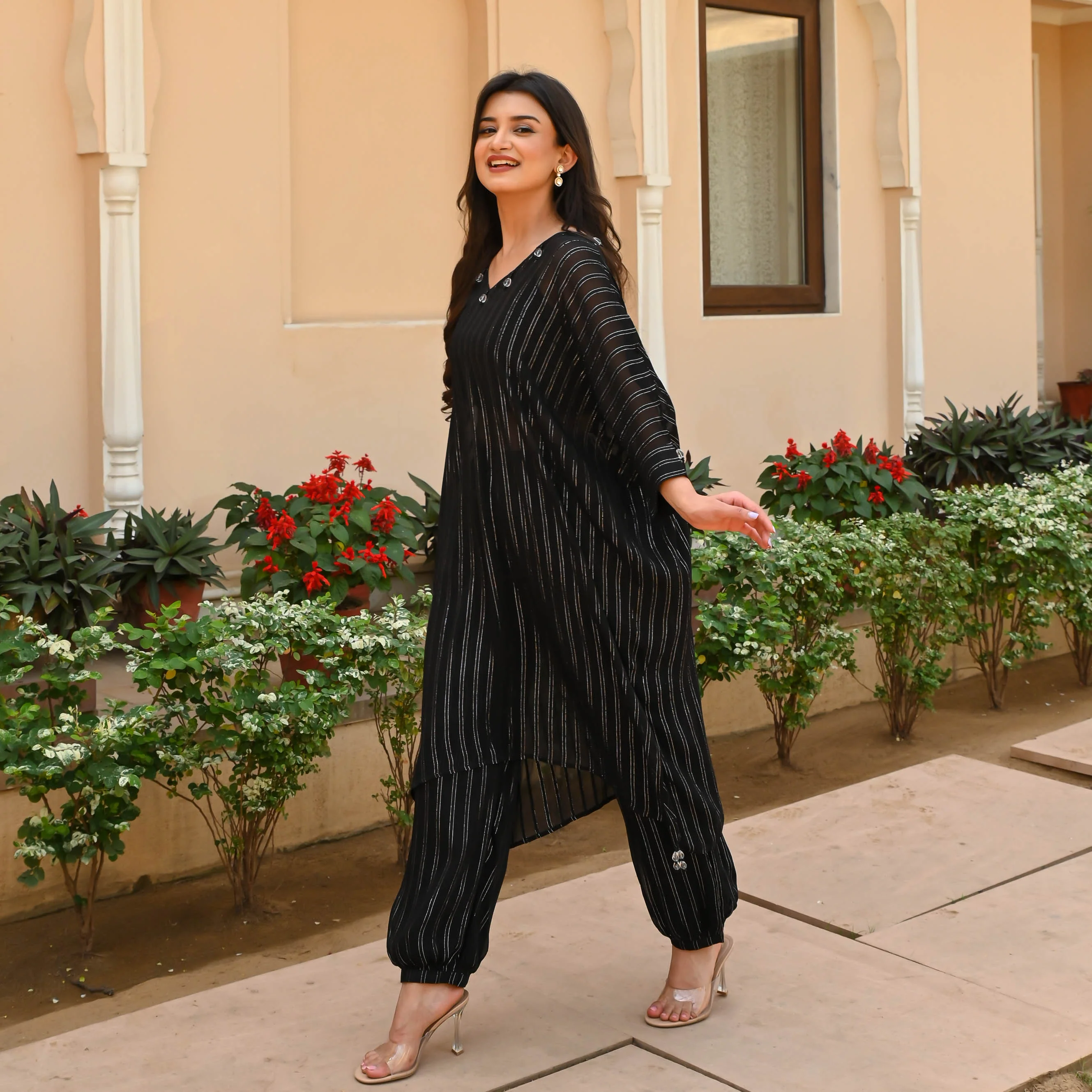 Bunaai Black Silver Lurex Kurta Pants - Woolfily